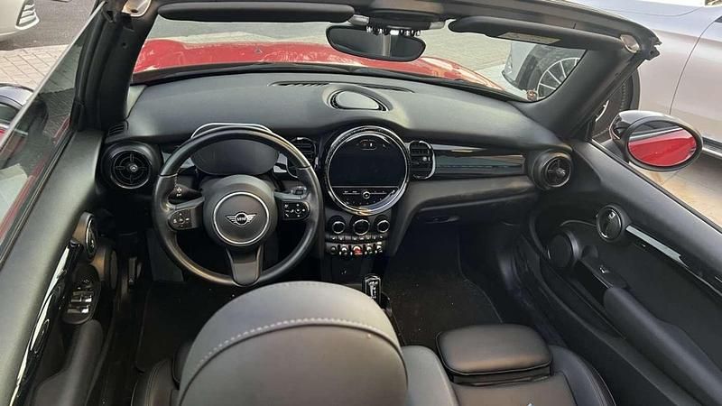 Usado Mini Cooper Cabriolet 136 CV (100 kW) 2022 Rojo Descapotable