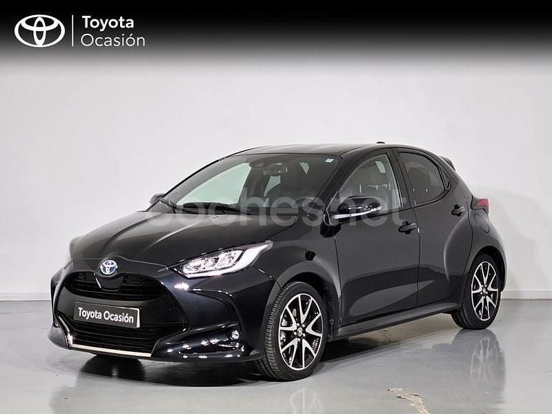 Negro Usado 2022 Toyota Yaris Hybrid Style Berlina | 20.500 € (Precio justo) - Imagen 1/4