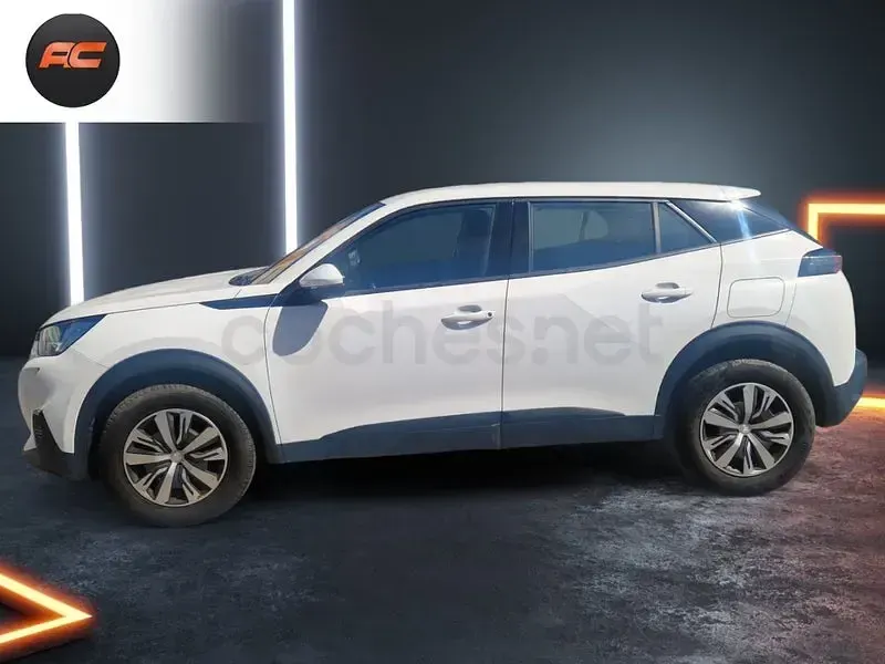 Usado Peugeot 2008 Active 110 CV (80 kW) 2021 Blanco SUV