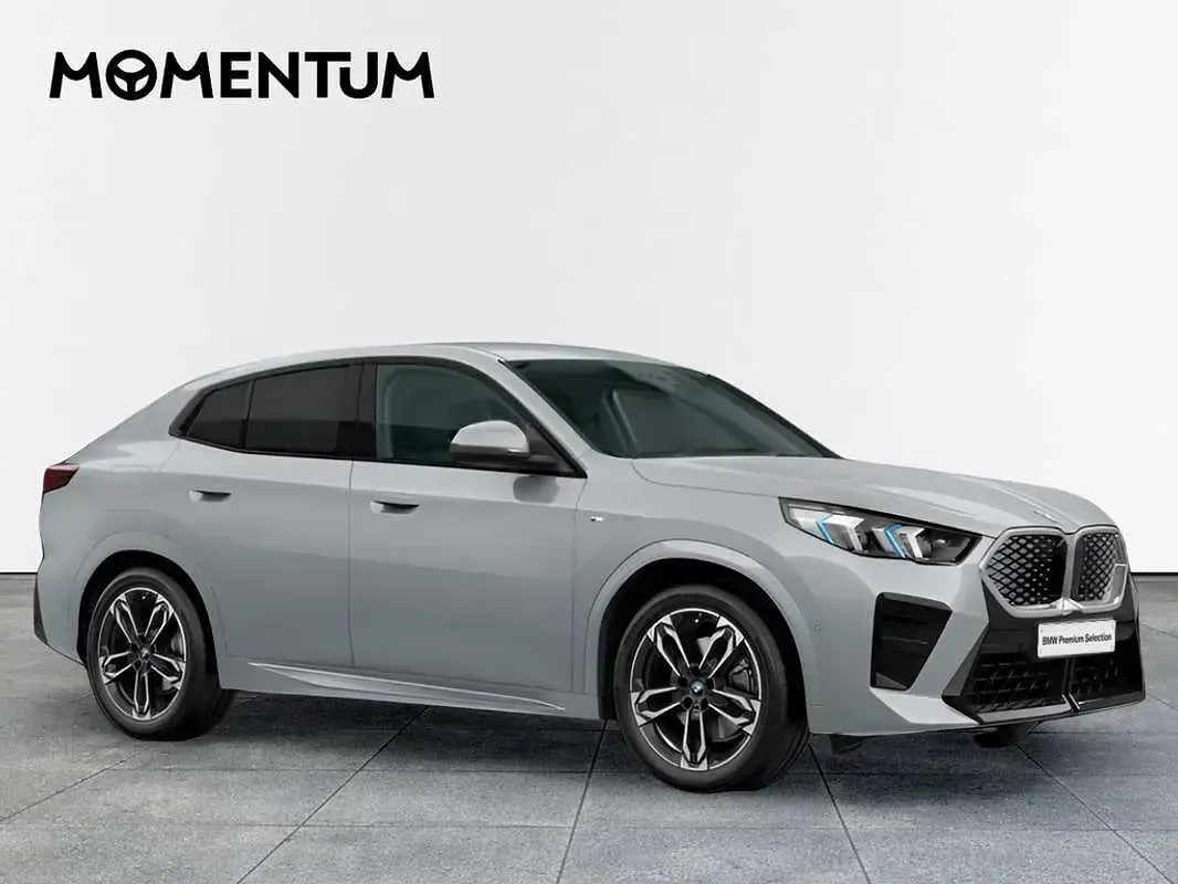 Usado BMW iX2 230 kW (313 CV) 2025 Gris SUV