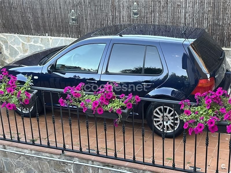 Usado VW Golf IV Highline 115 CV (84 kW) 2003 Azul Berlina