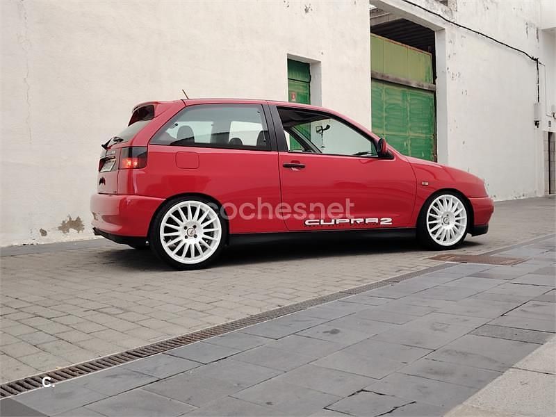 Usado Seat Ibiza CUPRA 150 CV (110 kW) 1998 Rojo Utilitario