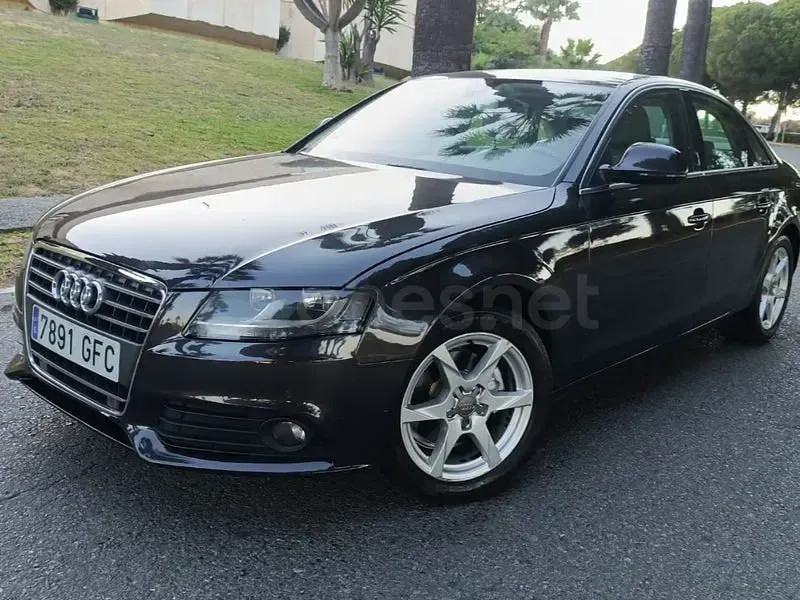Usado Audi A4 S-Line 143 CV (105 kW) 2008 Gris / plata Berlina