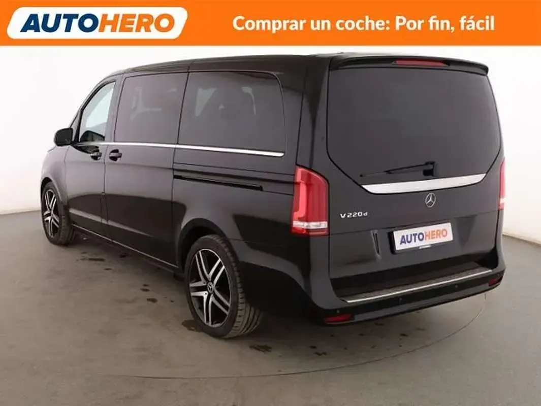 Usado Mercedes V220 Avantgarde 163 CV (119 kW) 2022 Negro Monovolumen