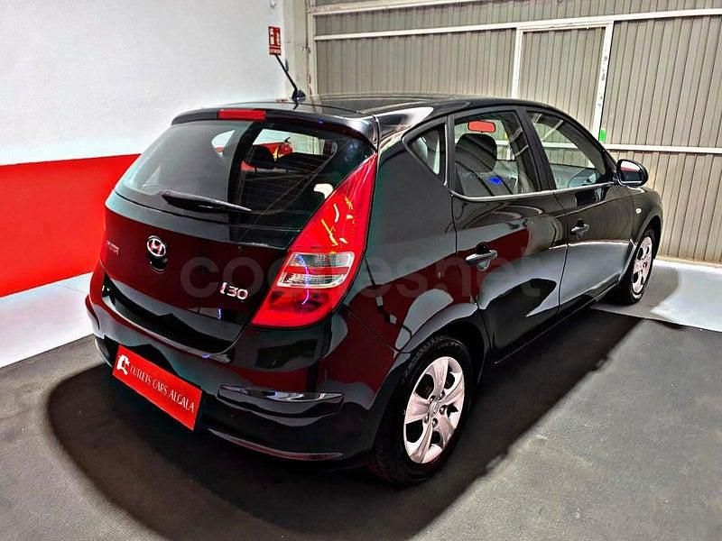 Brugt Hyundai i30 Classic 109 HK (80 kW) 2009 Sort Sedan