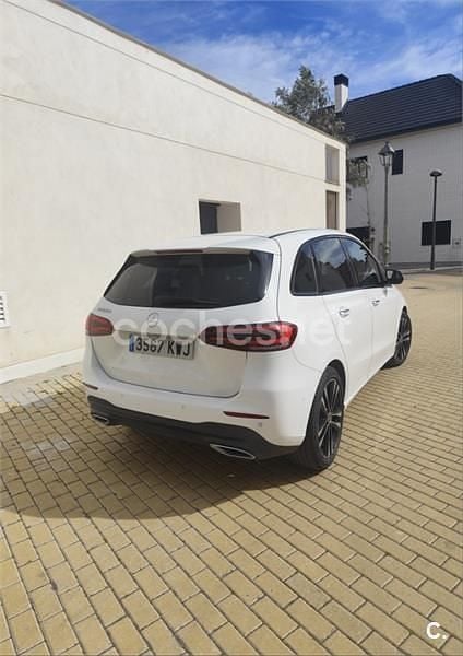Usado Mercedes B200 170 CV (125 kW) 2019 Blanco Monovolumen
