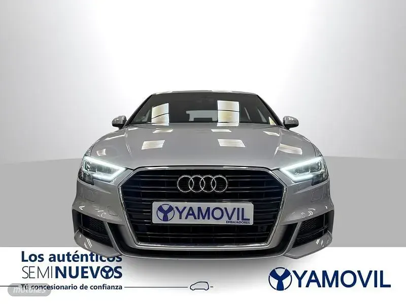Usado Audi A3 S-Line 116 CV (85 kW) 2019 Plateado Berlina