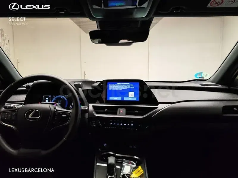 Usado Lexus UX 199 CV (146 kW) 2024 Rojo SUV