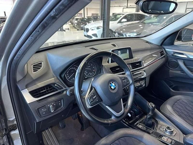 Usado BMW X1 Comfort Edition 150 CV (110 kW) 2018 Gris SUV