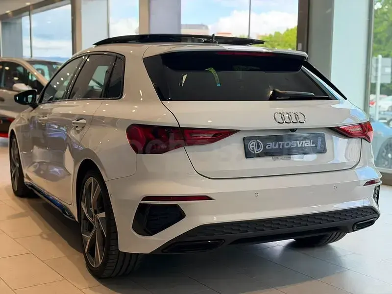 Usado Audi A3 Premium 150 CV (110 kW) 2021 Blanco Berlina
