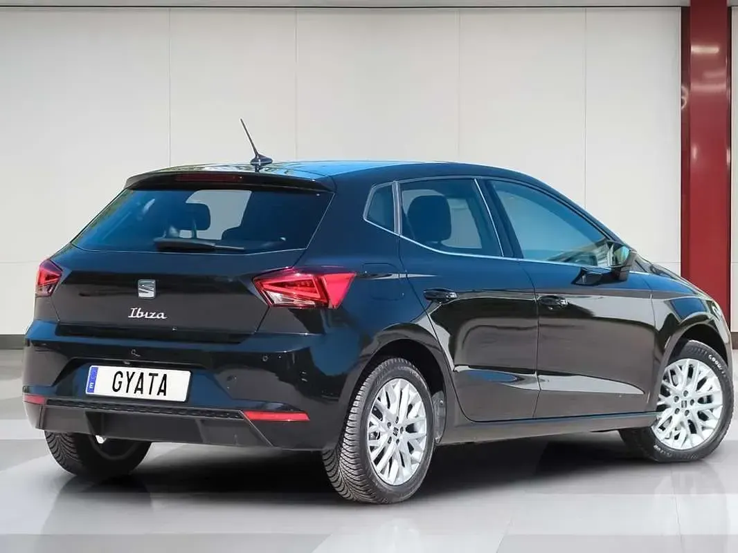 Usado Seat Ibiza Style 80 CV (58 kW) 2025 Negro Utilitario