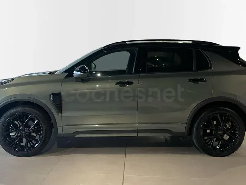 Usado Lynk & Co 01 276 CV (202 kW) 2025 Verde SUV
