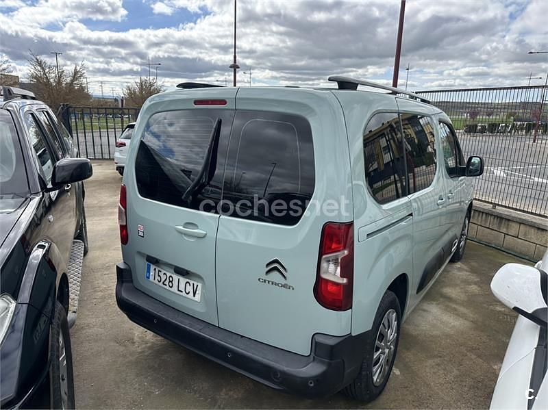 Usado Citroën Berlingo Feel 100 CV (73 kW) 2019 Verde Monovolumen