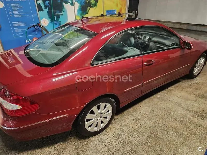 Usado Mercedes CLK200 Elegance 163 CV (119 kW) 2007 Rojo Coupe