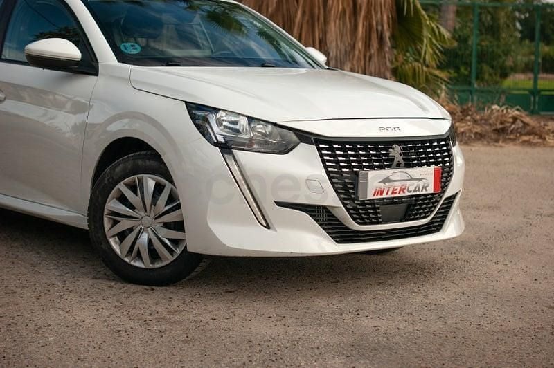 Usado Peugeot 208 Active 100 CV (73 kW) 2021 Blanco Utilitario