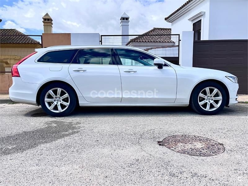 Usado Volvo V90 Momentum 150 CV (110 kW) 2018 Blanco Familiar