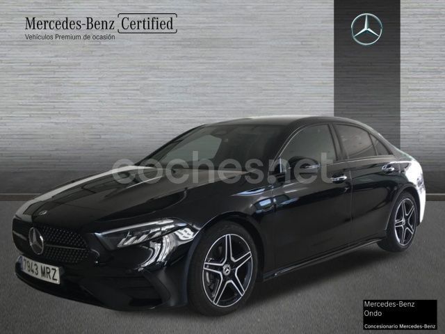 Negro Usado 2024 Mercedes A200 AMG line Berlina | 33.900 € (Precio justo) - Imagen 1/4