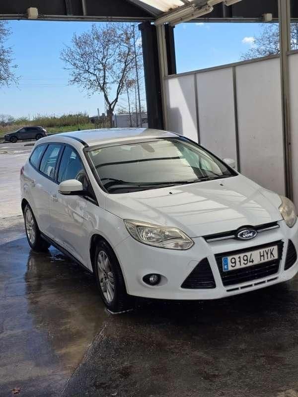 Usado Ford Focus Trend 95 CV (69 kW) 2014 Blanco Utilitario