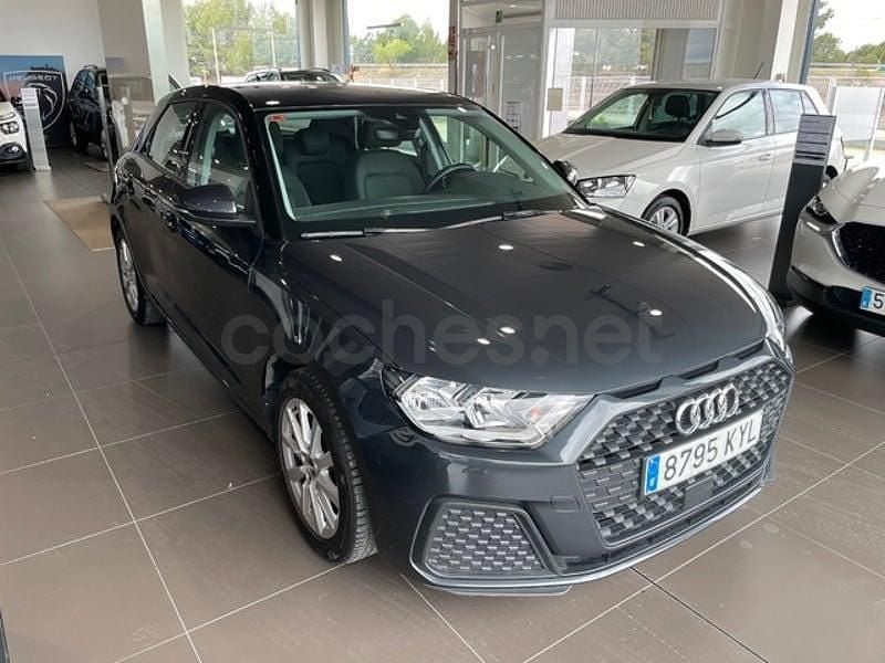 Usado Audi A1 Sportback 95 CV (69 kW) 2019 Gris / plata Utilitario
