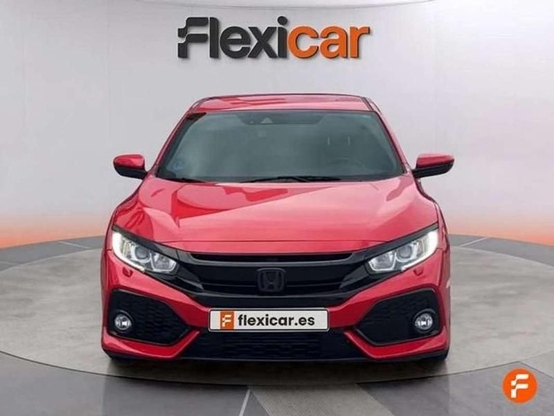 Usado Honda Civic Comfort 126 CV (92 kW) 2019 Rojo Utilitario