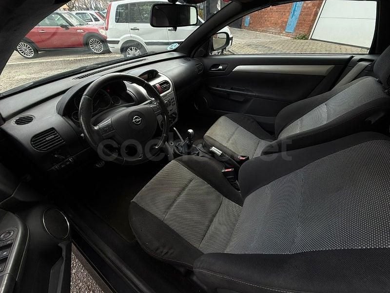 Usado Opel Tigra Sport 90 CV (66 kW) 2005 Negro Descapotable