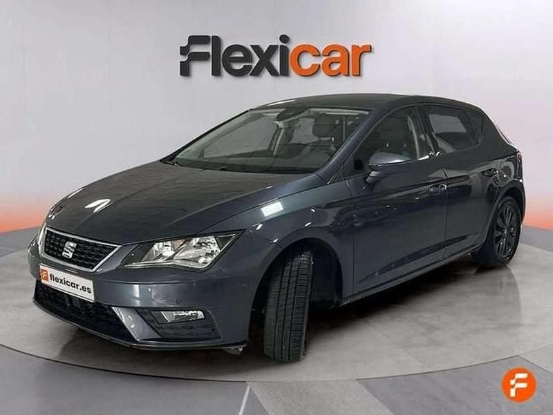 Usado Seat Leon ST Style 131 CV (96 kW) 2020 Gris Familiar