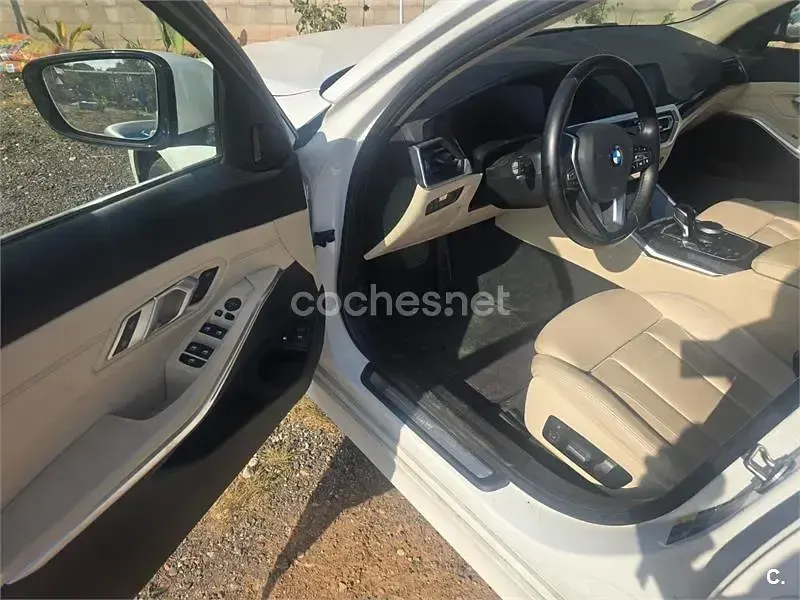 Usado BMW 330e Luxury Line 292 CV (214 kW) 2021 Blanco Familiar