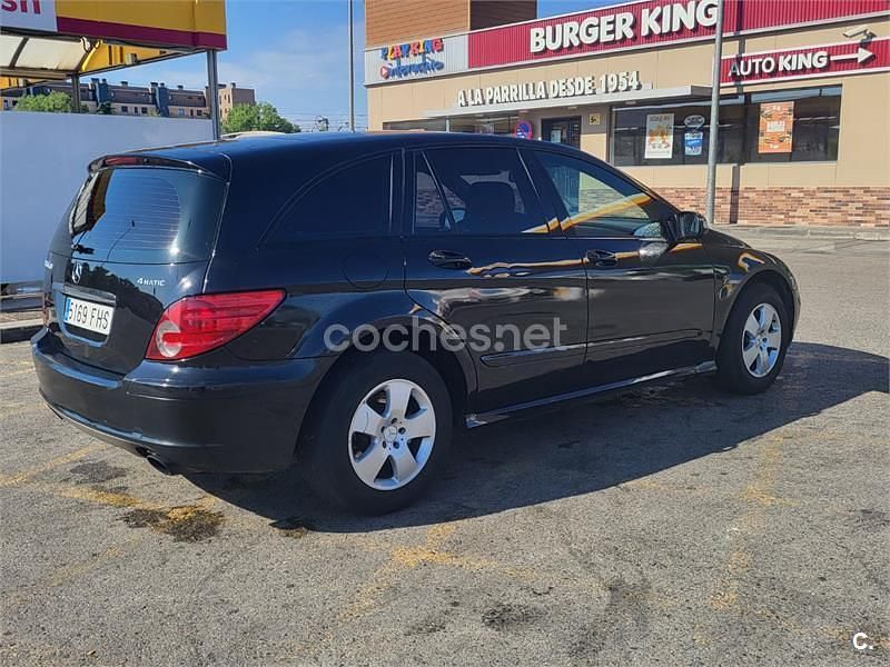 Usado Mercedes R320 224 CV (164 kW) 2006 Negro Monovolumen