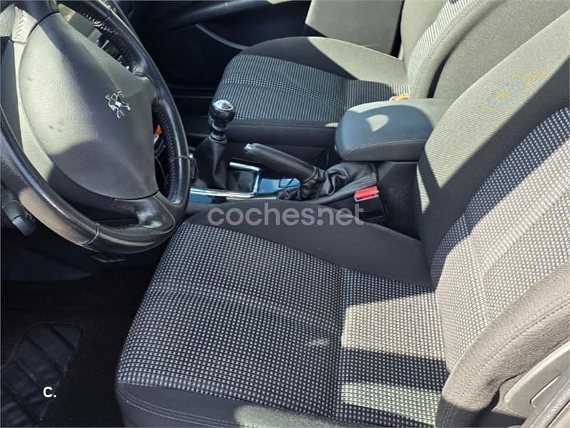 Usado Peugeot 407 Sport 136 CV (100 kW) 2009 Negro Berlina