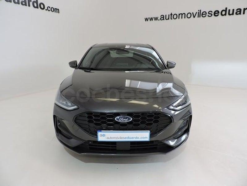Usado Ford Focus ST-Line 125 CV (91 kW) 2022 Gris / plata Berlina