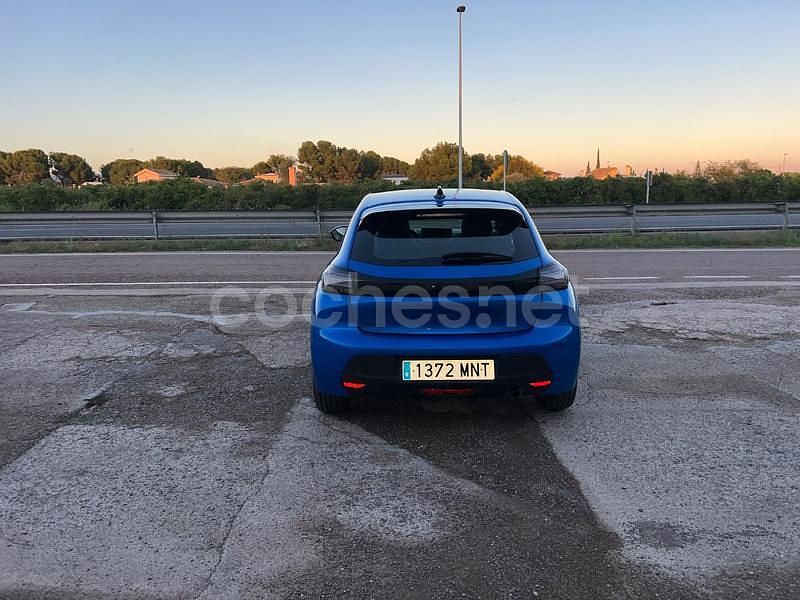 Usado Peugeot 208 Active 100 CV (73 kW) 2024 Azul Utilitario