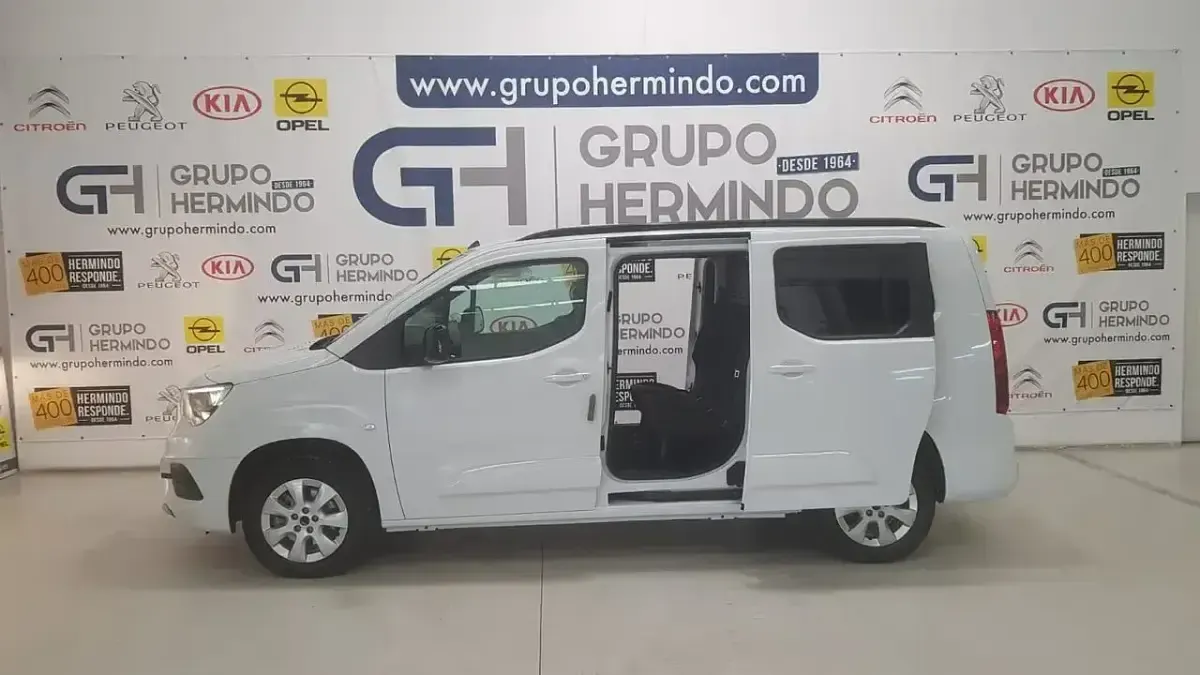 Usado Opel Combo Business Elegance 130 CV (95 kW) 2023 Blanco Monovolumen