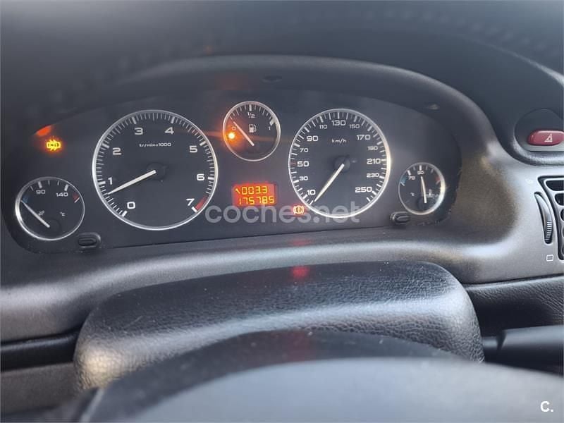 Usado Peugeot 406 Coupe 138 CV (101 kW) 2000 Azul Coupe
