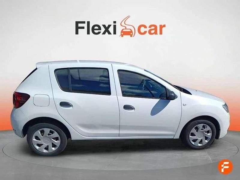 Usado Dacia Sandero Essentiel 75 CV (55 kW) 2019 Blanco Utilitario