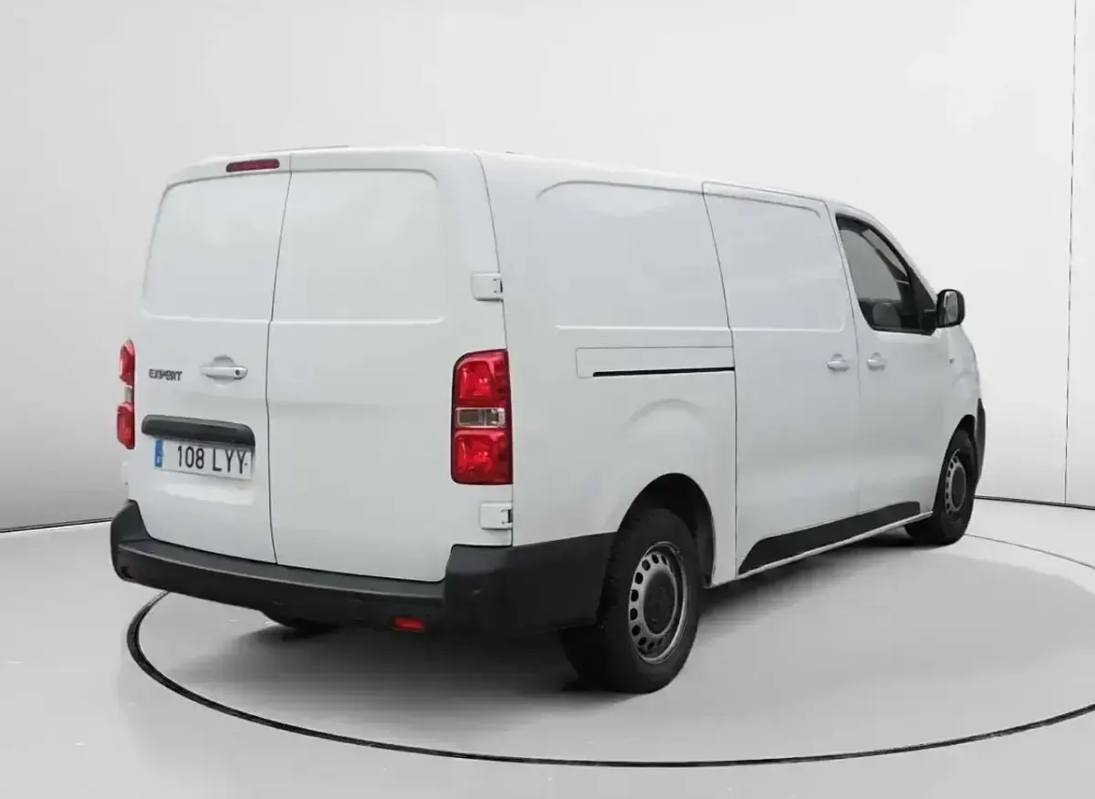 Usado Peugeot Expert Premium 102 CV (75 kW) 2022 Blanco Van