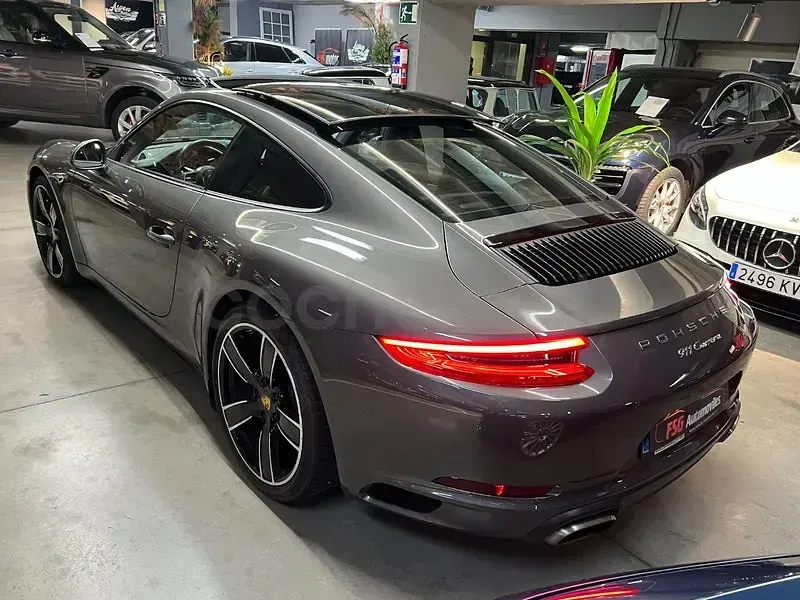 Usado Porsche 911 Carrera 370 CV (272 kW) 2018 Gris / plata Coupe