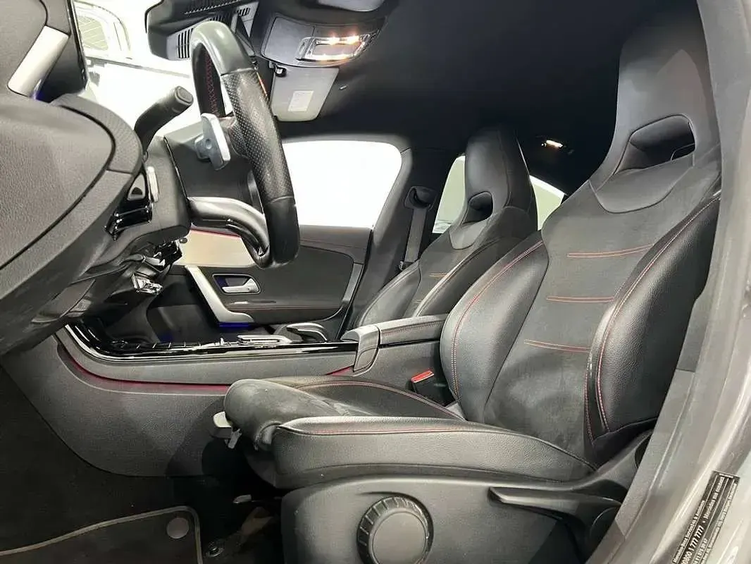 Usado Mercedes CLA200 150 CV (110 kW) 2020 Gris Coupe