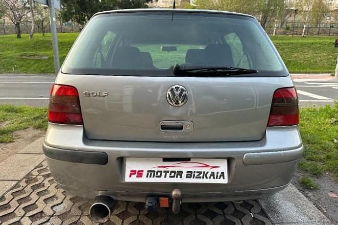 Usado VW Golf IV Highline 105 CV (77 kW) 2003 Utilitario