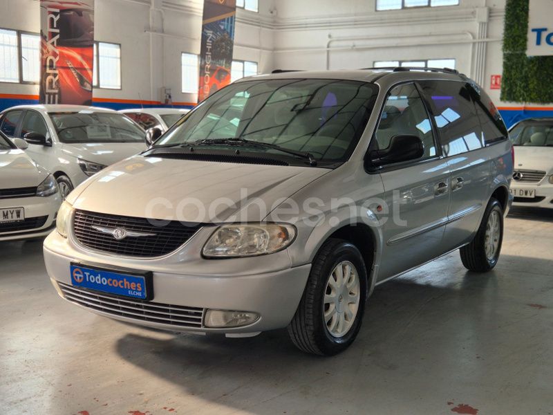 Gris / plata Usado 2003 Chrysler Voyager Monovolumen | 4299 € (Precio justo) - Imagen 1/4