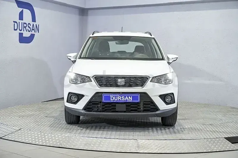 Usado Seat Arona Style 110 CV (80 kW) 2021 Blanco SUV