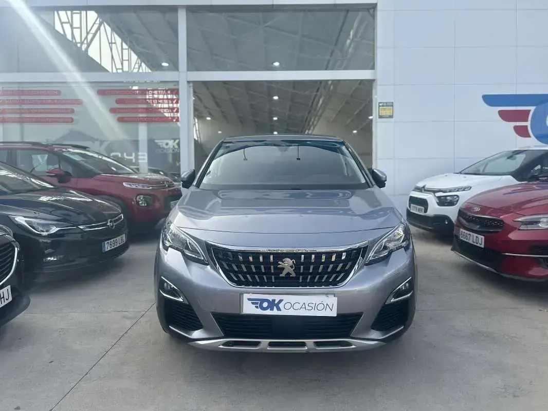 Usado Peugeot 3008 131 CV (96 kW) 2018 Gris SUV