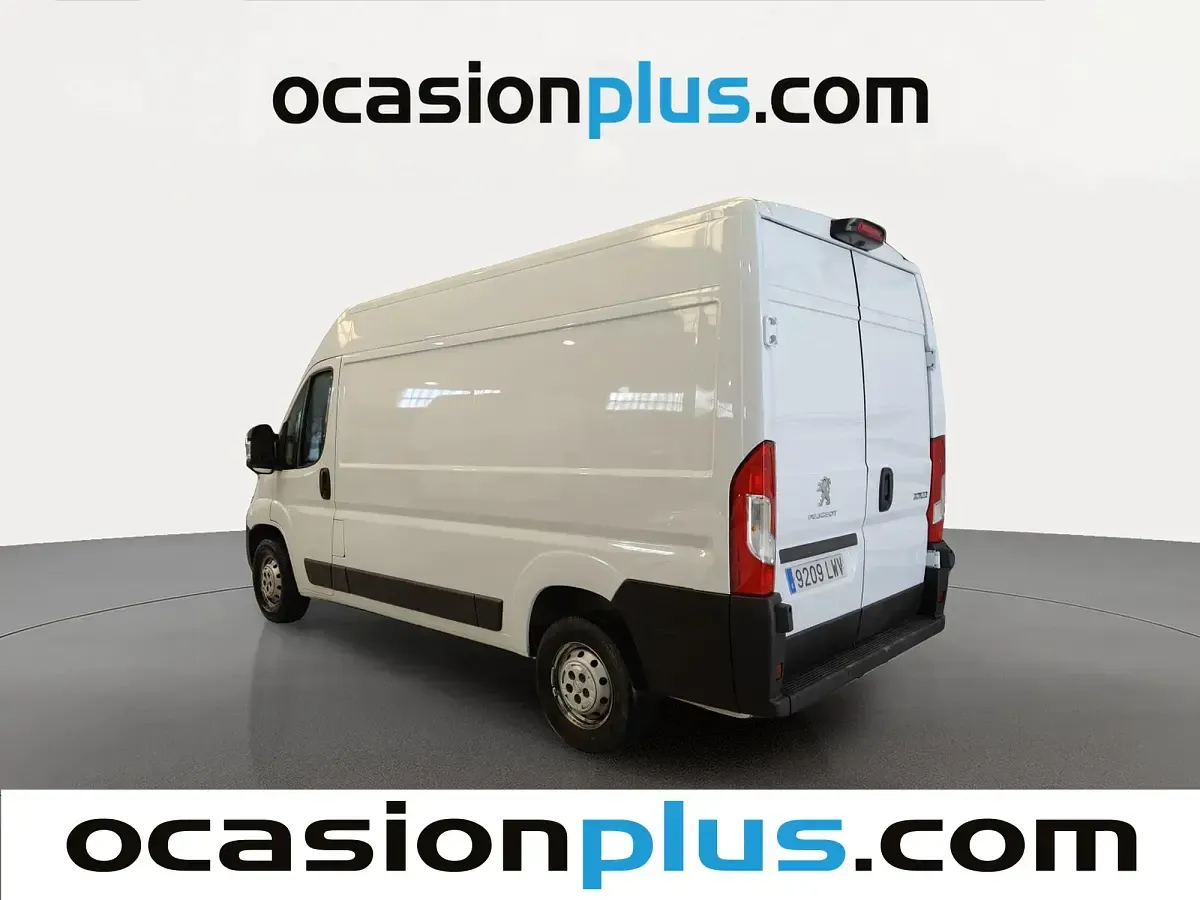 Usado Peugeot Boxer S 140 CV (102 kW) 2022 Blanco Van