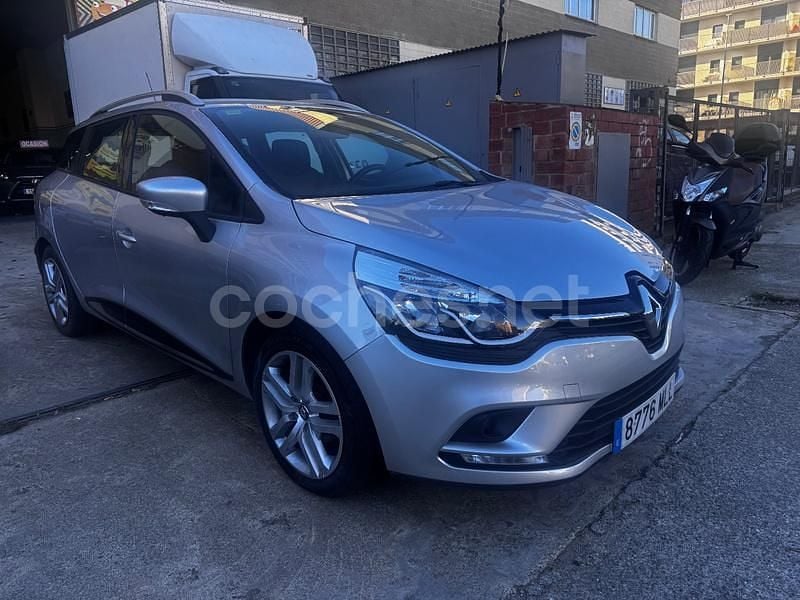 Usado Renault Clio GrandTour LIMITED 90 CV (66 kW) 2019 Gris / plata Familiar