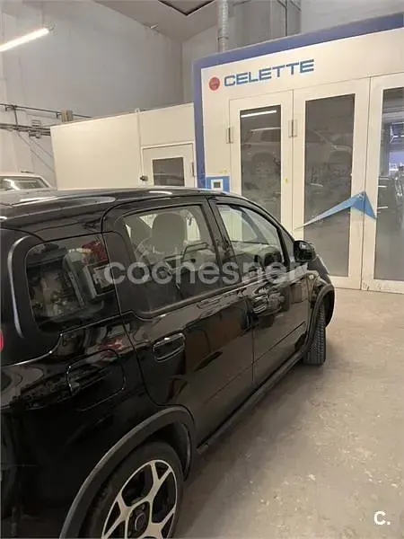 Usado Fiat Panda Sport 70 CV (51 kW) 2022 Negro Utilitario