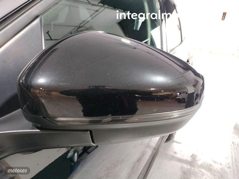 Usado Peugeot 3008 Active 130 CV (95 kW) 2018 Negro SUV