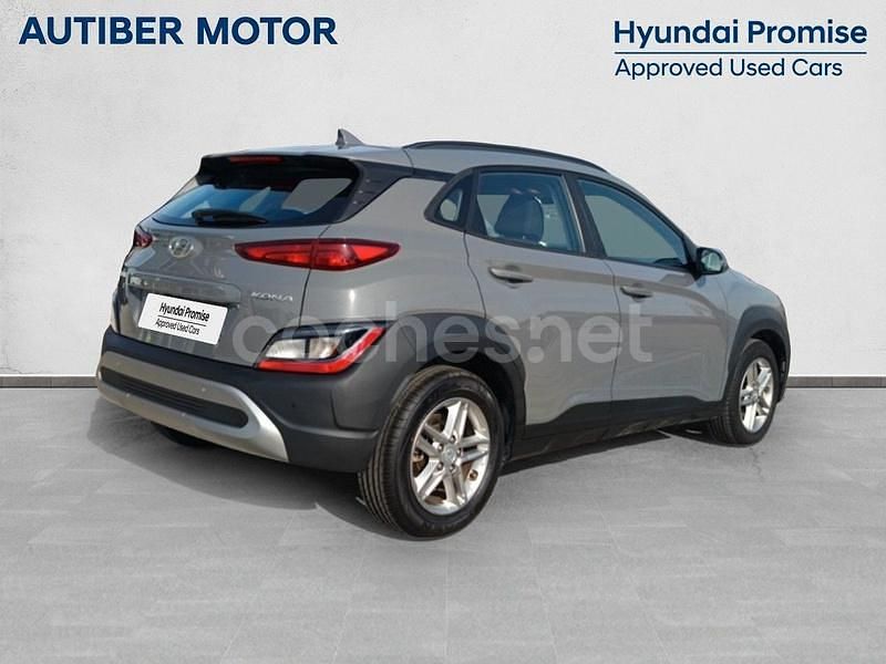 Usado Hyundai Kona 120 CV (88 kW) 2021 Gris / plata SUV