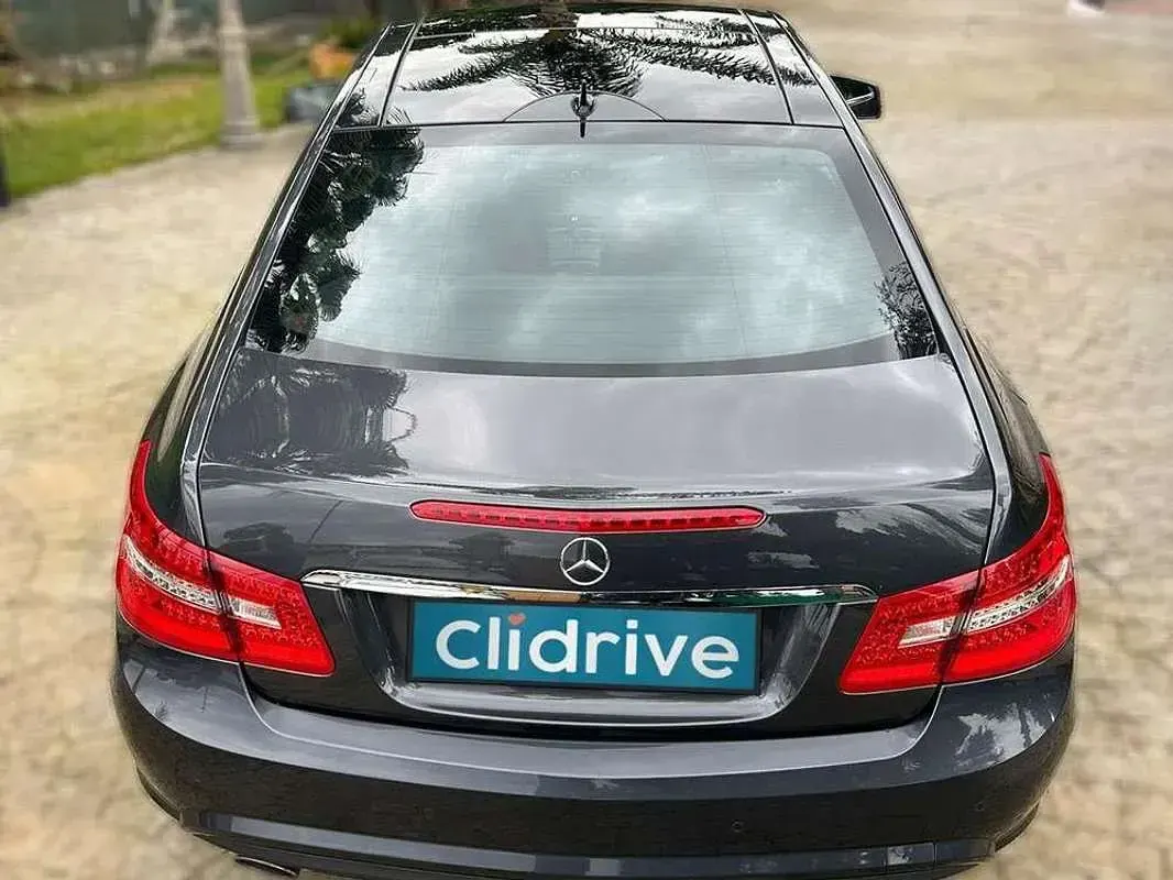 Usado Mercedes E350 231 CV (169 kW) 2010 Gris Coupe