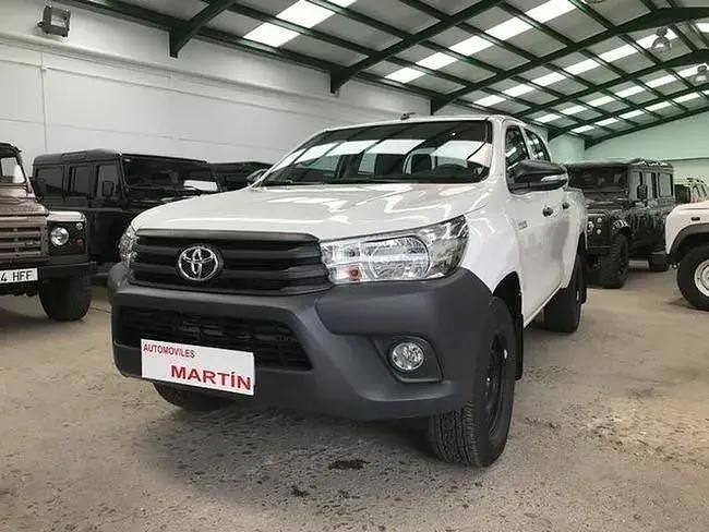 Usado Toyota HiLux 150 HP (110 kW) 2017 Branco Pickup