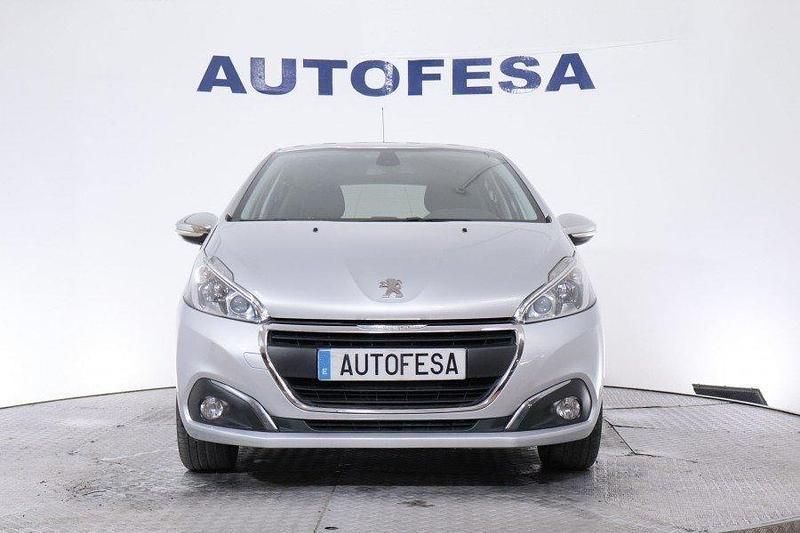 Usado Peugeot 208 Style 82 CV (60 kW) 2018 Plata Utilitario