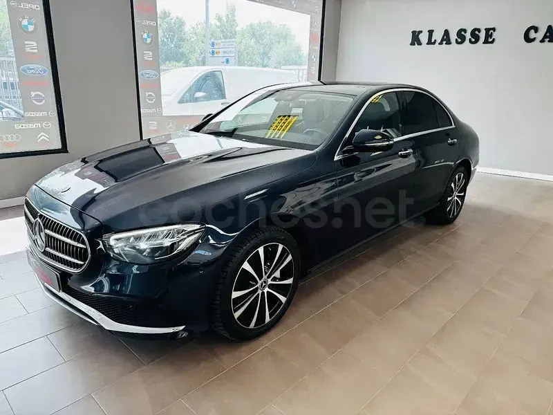 Usado Mercedes E300 306 CV (225 kW) 2022 Azul Berlina